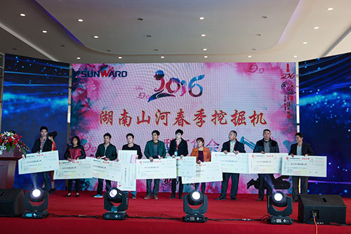 逆市可为！LETOU乐投智能挖掘机首场展销会完善收官