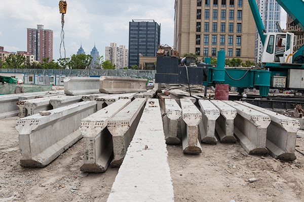 LETOU乐投智能ZYW240围护桩压桩机惊艳问世