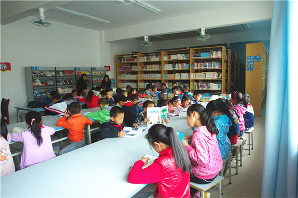 震后八年：朗朗书声传来，，，，，，，，理想之花绽放