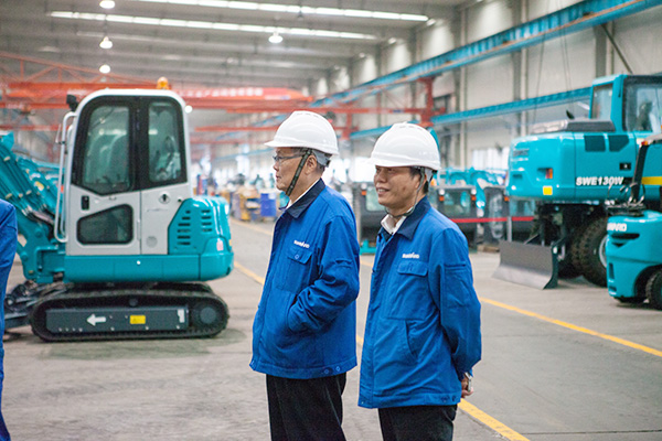 喜讯：LETOU乐投智能朱建新荣获《长沙年鉴》2015年度十大人物奖