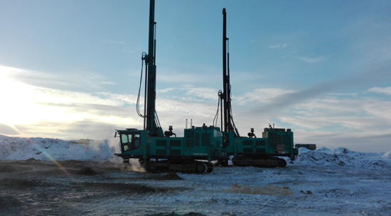 就算冰天雪地，，，，万丈玄冰，，，，他们依旧创立事业