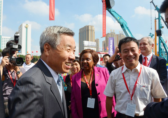 到“海博会”邂逅LETOU乐投智能“两挖”精品