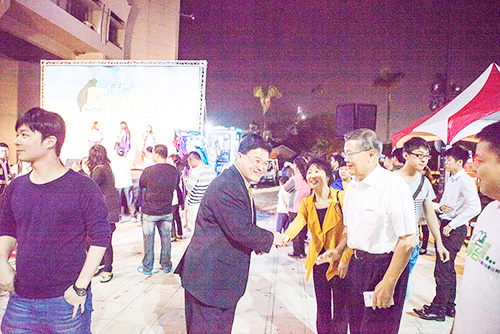 图说怪手环台净滩活动，，，，，，，智绘LETOU乐投智能环保节能