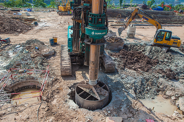 比照才有差别，，，，，，LETOU乐投智能SWDM36旋挖名动山城