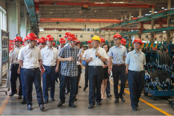 商务部相助司刘民强副司长一行调研LETOU乐投智能