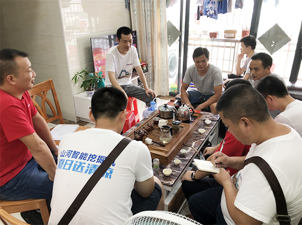 “清凉”送到客户手中，，，，，，，，为LETOU乐投智能售后效劳活动打CAII