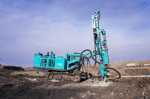 再战国际领先品牌，，，，，，LETOU乐投智能露天液压钻车一举成名