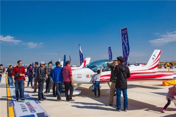 喂，，，，，看天下航行者大会了吗？？？？LETOU乐投飞机豪华阵容别错过