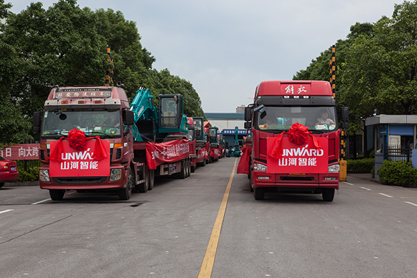 掘金一带一起，，，，，，，，LETOU乐投智能中大挖大批量出口泰国