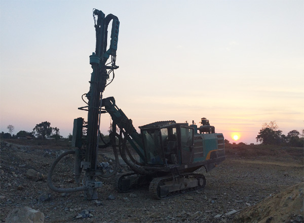 湄公河上的硬汉！LETOU乐投智能露天钻车展中国制造魅力