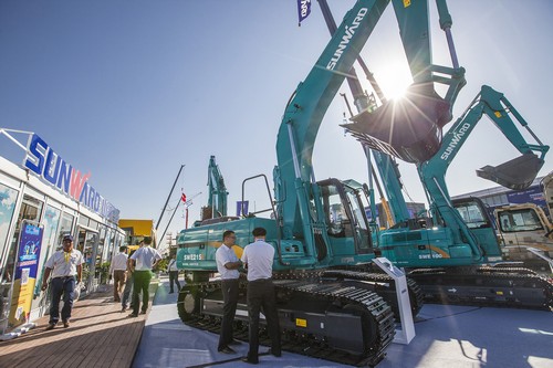 LETOU乐投智能酷帅曾大虾，，，，，，，，一大波美图带你亲临北京BICES展