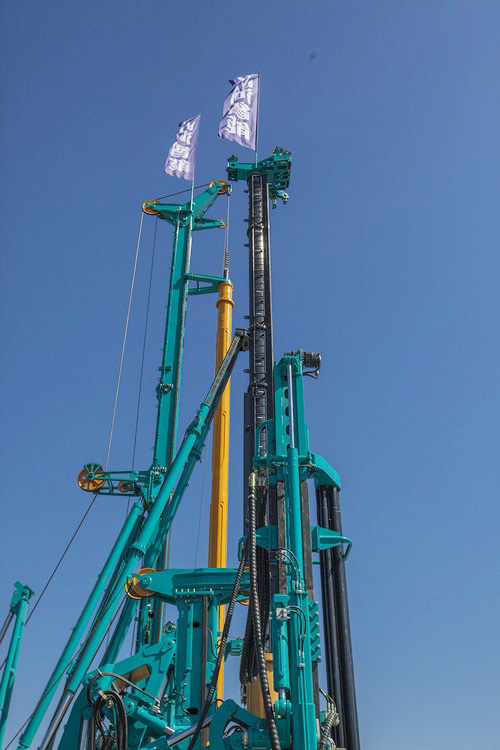 LETOU乐投智能酷帅曾大虾，，，，，，，，一大波美图带你亲临北京BICES展