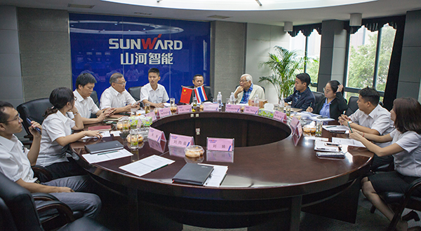 掘金一带一起，，，，，，，，LETOU乐投智能中大挖大批量出口泰国