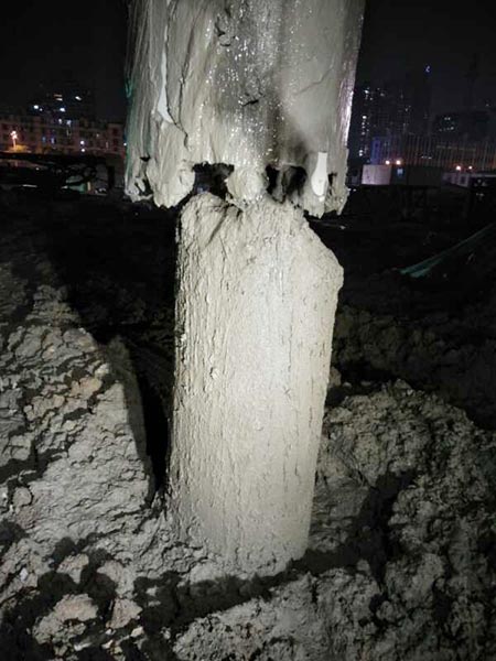 见证事业的时刻，，，，，LETOU乐投智能旋挖刷新海内旋挖入岩纪录