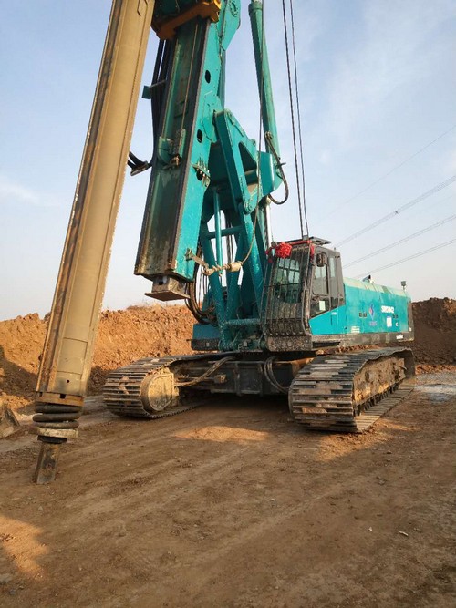 本钱节约几百万，，，，，，，这台旋挖是我的摇钱树