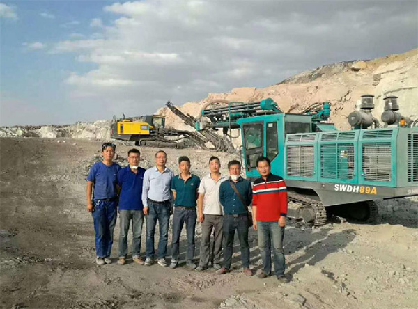 PK国际领先品牌，，，LETOU乐投智能露天液压钻车再交完善答卷