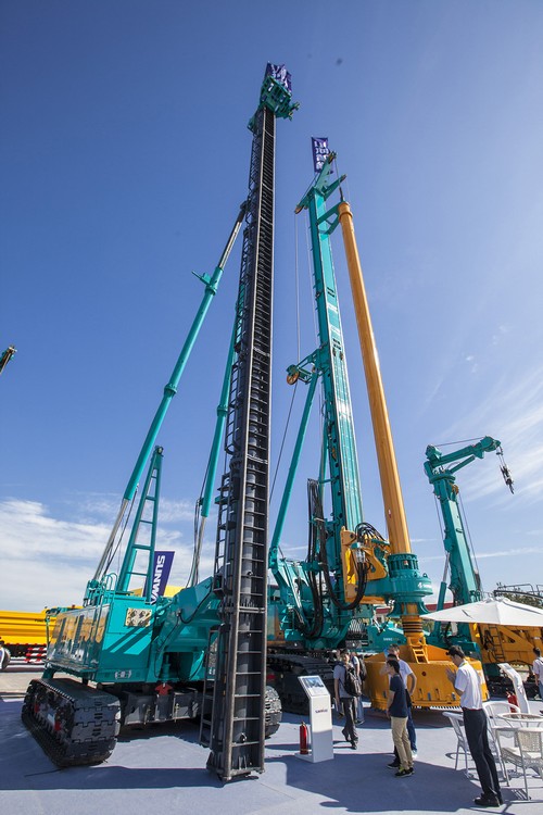 LETOU乐投智能酷帅曾大虾，，，，，，，，一大波美图带你亲临北京BICES展