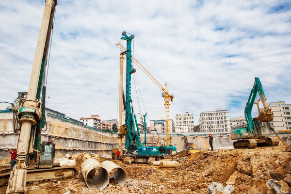 为何 SUNWARD 把持此地？？？？？？来看看施工方怎么回覆