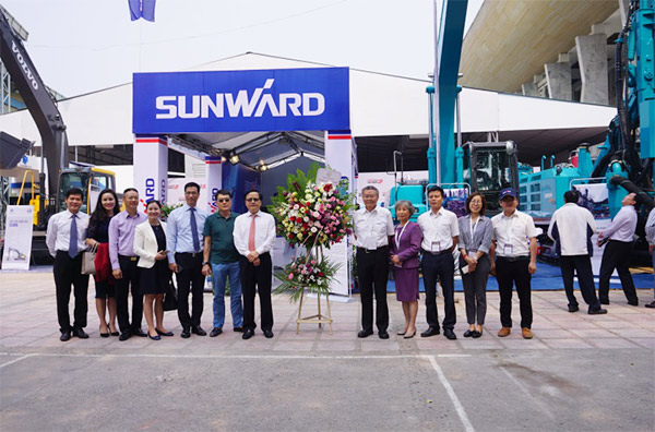 LETOU乐投智能携全球领先凿岩装备，，，，，，，引爆越南矿业展