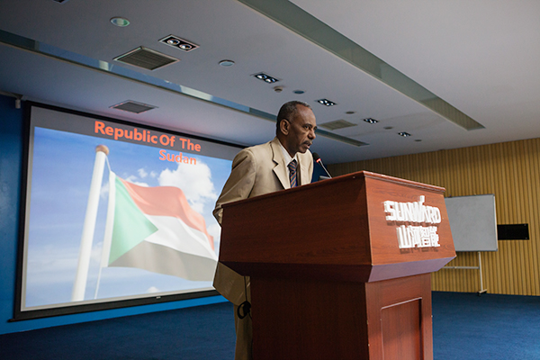 “一带一起”国家代表团到访LETOU乐投智能，，，，感受“大开眼界”