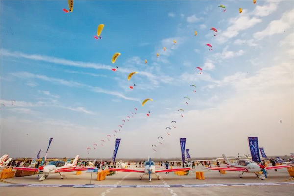 喂，，，，，看天下航行者大会了吗？？？？LETOU乐投飞机豪华阵容别错过