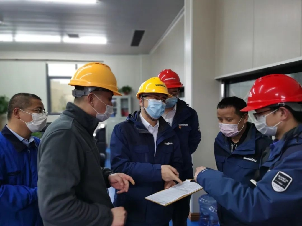 疫情未过，，，，，岂可松懈？？？？？？总司理带队检查防疫事情