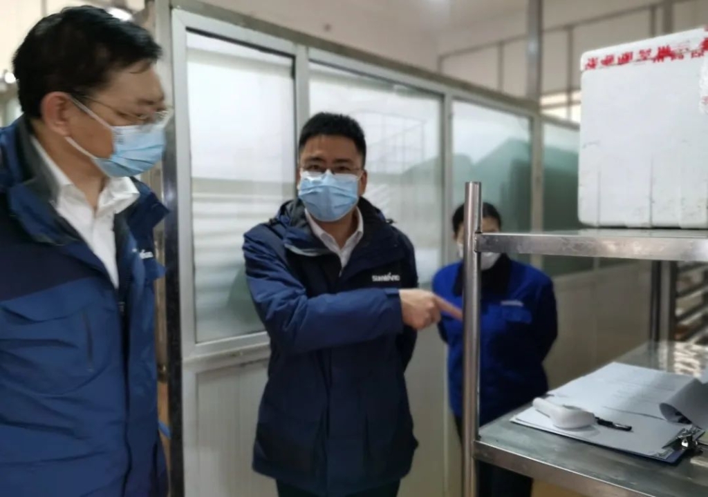 疫情未过，，，，，岂可松懈？？？？？？总司理带队检查防疫事情