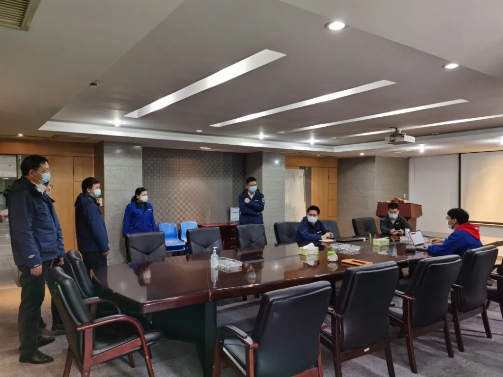 疫情未过，，，，，岂可松懈？？？？？？总司理带队检查防疫事情