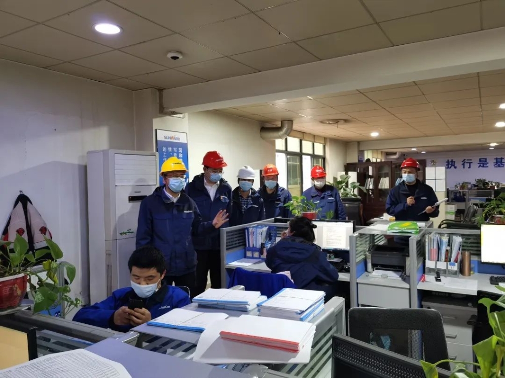 疫情未过，，，，，岂可松懈？？？？？？总司理带队检查防疫事情