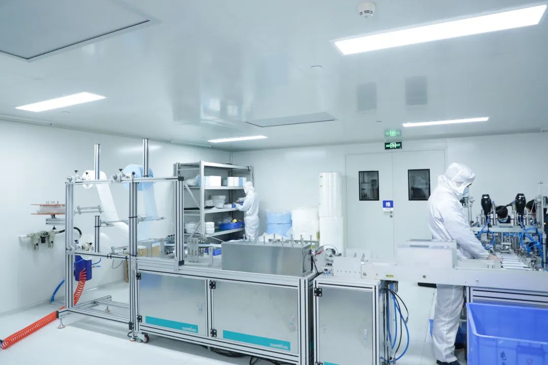 LETOU乐投智能首批10万只自产口罩发放客户