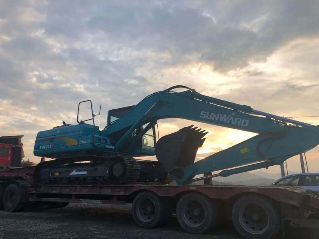 常益长高铁复工，，，，网红“小蓝”来资助