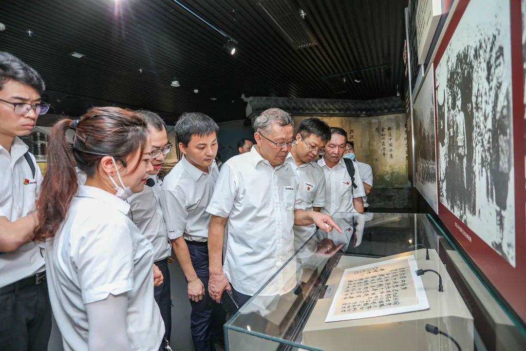 公正正直出清风正气，，，，，清廉自律塑优异形象——LETOU乐投智能开展中高层干部清廉教育活动