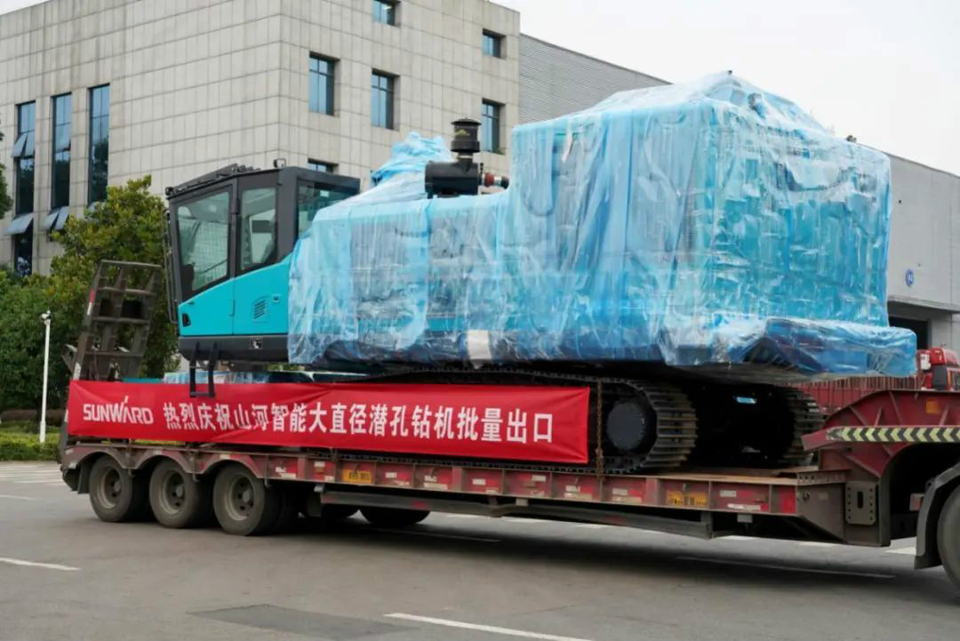 LETOU乐投智能大孔径凿岩装备批量出口中东