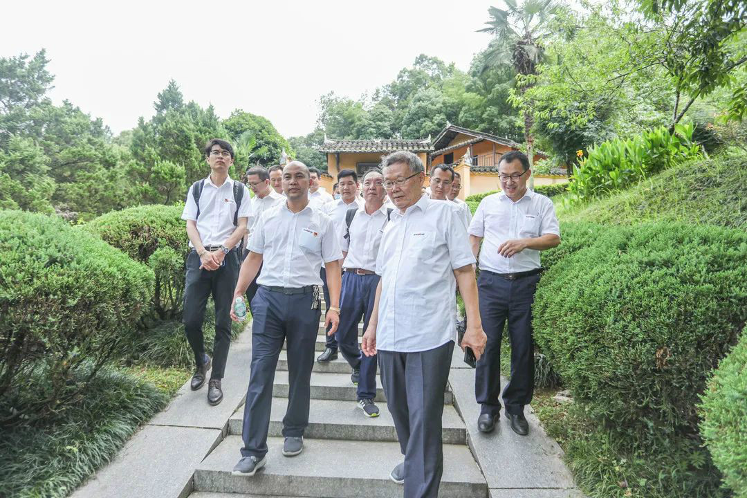 公正正直出清风正气，，，，，清廉自律塑优异形象——LETOU乐投智能开展中高层干部清廉教育活动