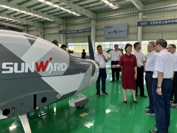 省委常委、统战部部长黄兰香考察调研LETOU乐投科技