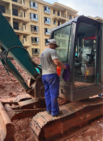 感恩相伴 关爱相随 ——江西LETOU乐投效劳万里行