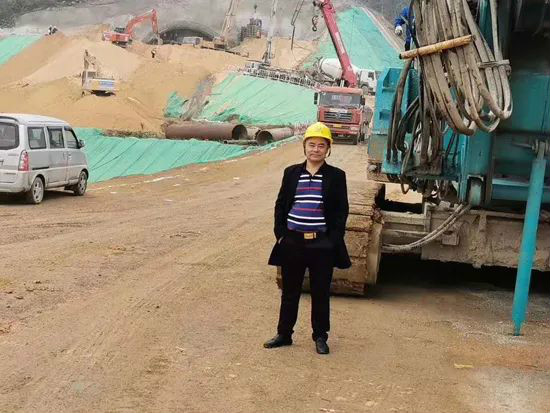 从事基础施工32年的老行家为LETOU乐投智能旋挖钻机代言