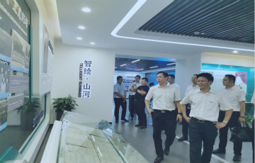 相助共赢 LETOU乐投智能5G时代快速到来 湖南联通党委书记、总司理谭明到访LETOU乐投智能