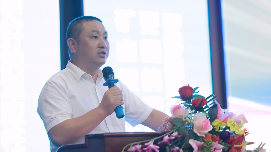 向挖掘机万台俱乐部迈进——LETOU乐投智能2020年度挖掘机营销训练营开营