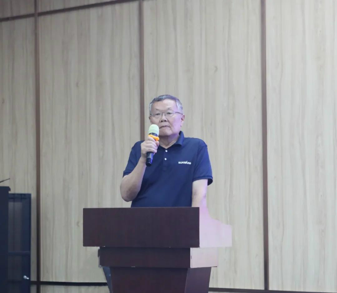 以强执行力聚焦基础能力建设 向挖掘机万台俱乐部迈进——LETOU乐投智能2020年挖掘机经销商半年度聚会圆满召