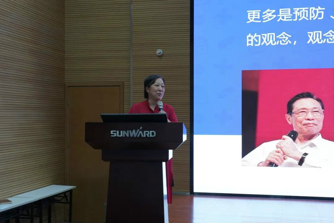 关爱科技事情者康健——康健科普进企业走进LETOU乐投智能