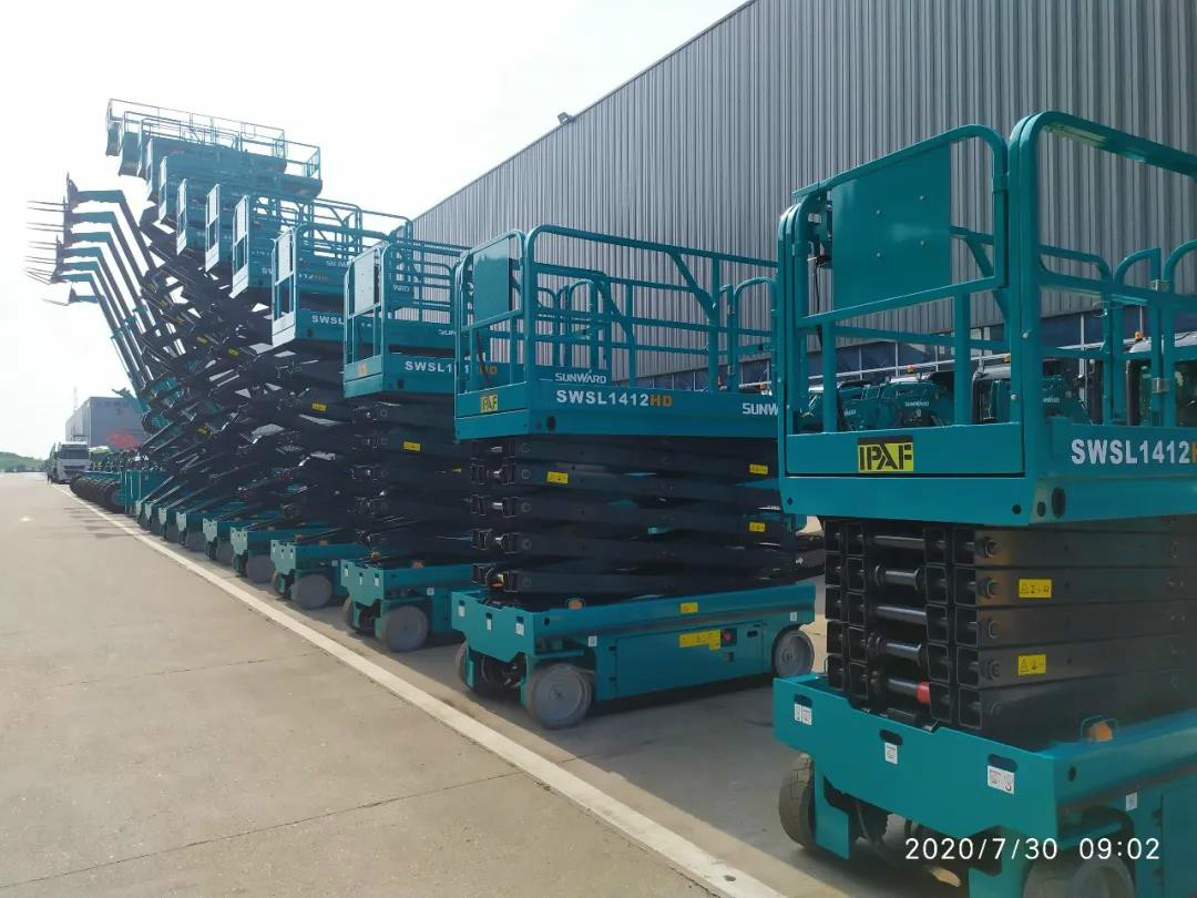 LETOU乐投智能电动剪叉批量发货东北市场