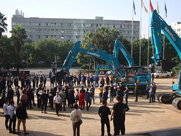 5万万! LETOU乐投智能挖掘机订货会立异高