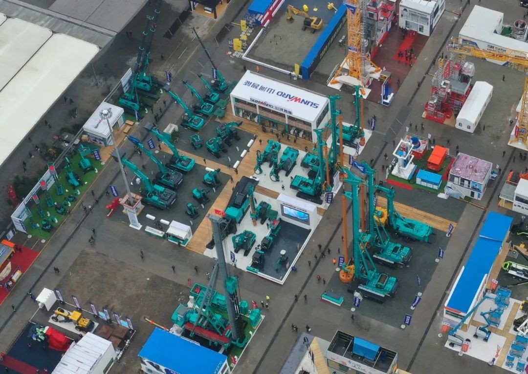 守正立异拓LETOU乐投 LETOU乐投智能闪灼2020上海宝马展