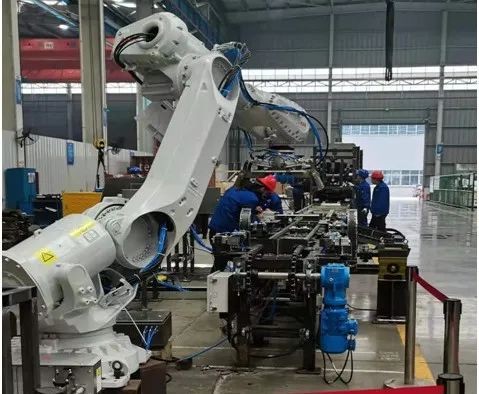 中际LETOU乐投熔锌铸锭码垛自动线成套装备顺遂发货