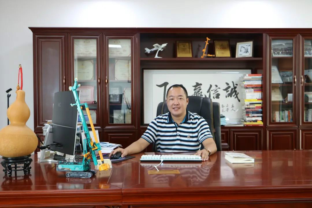 从鞋厂老板到桩工“大佬”，，，，，，他以一台静力压桩机撬动财产杠杆