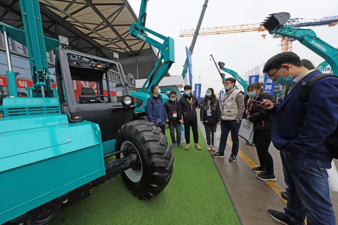 守正立异拓LETOU乐投 LETOU乐投智能闪灼2020上海宝马展