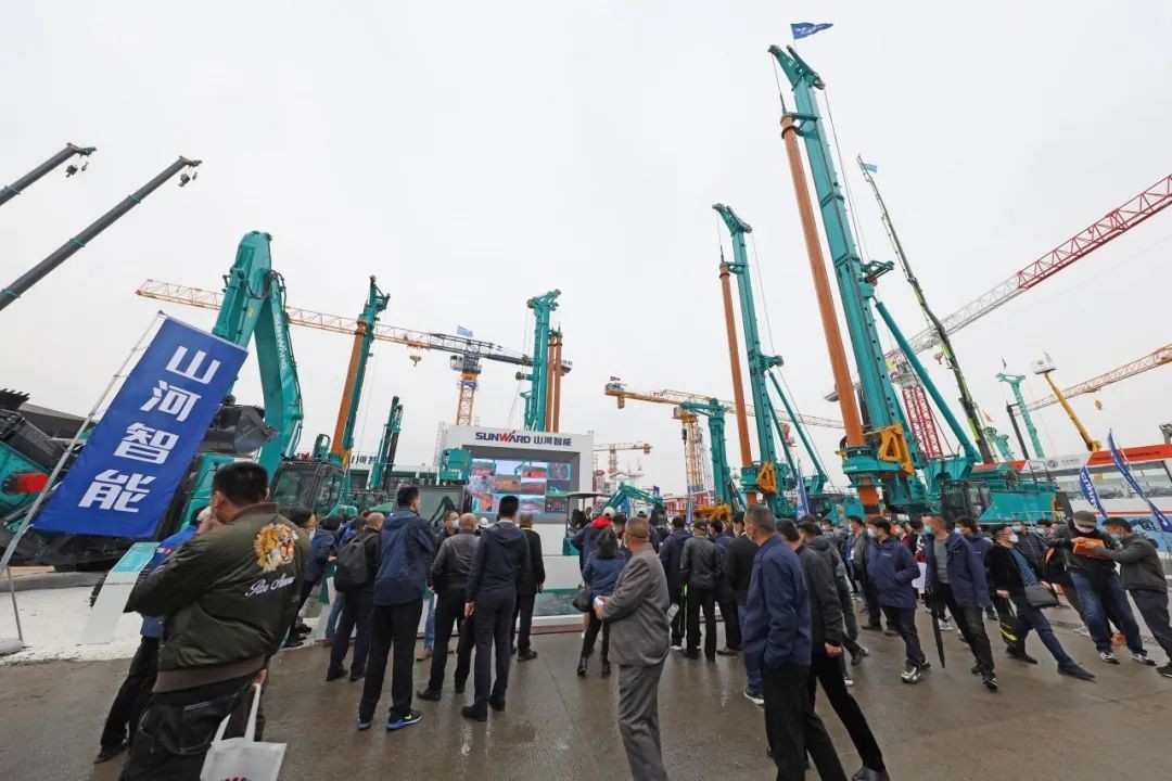 守正立异拓LETOU乐投 LETOU乐投智能闪灼2020上海宝马展