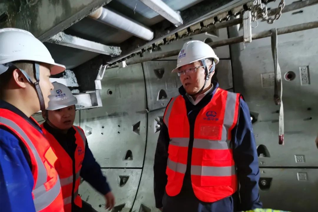 何清华亲临中铁LETOU乐投盾构施工项目指导事情