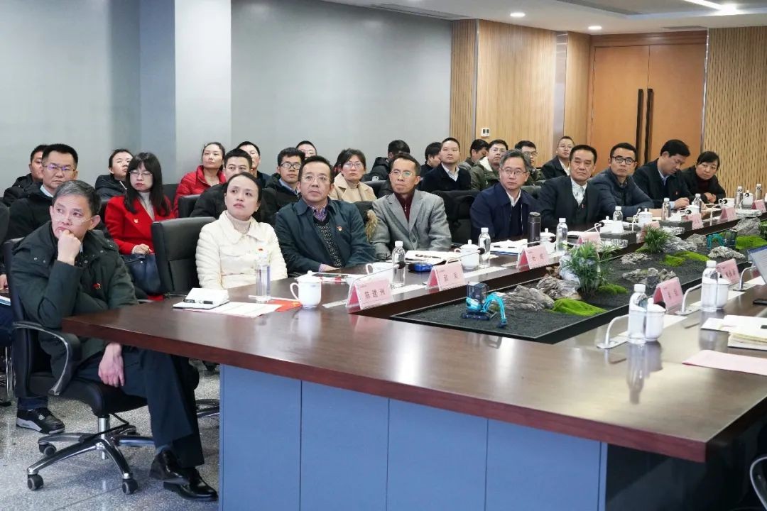 省工信厅青年干部理论学习走进LETOU乐投智能